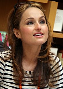 Giada De Laurentiis, 2010 (cropped).jpg