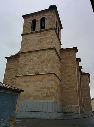Archivo:Iglesia de San Silvestre, Villares de la Reina3