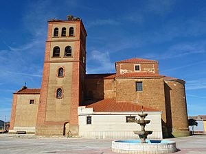 Archivo:Iglesia de Villaquejida, en León