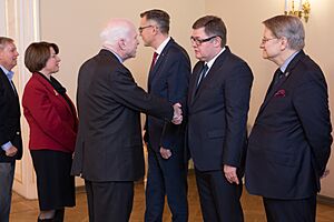 Archivo:Ināra Mūrniece tiekas ar ASV Kongresa senatoriem (31790480172)