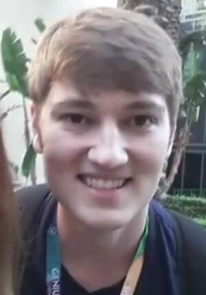 Archivo:James Rallison at Vidcon (cropped) 4