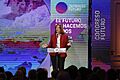 María Teresa Ruiz (32267742515)