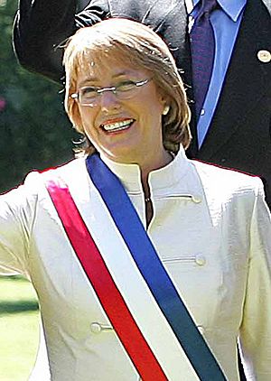 Archivo:Michelle Bachelet with sash