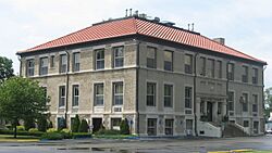 Newton County Courthouse in Kentland from southeast.jpg