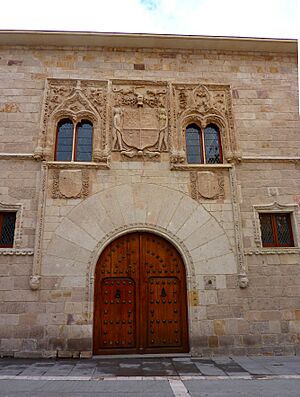 Archivo:Palacio de los Momos (2)