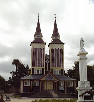 Archivo:Panguipulli church