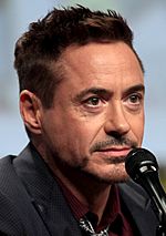 Archivo:Robert Downey Jr 2014 Comic Con (cropped)