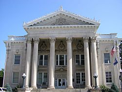 Shelby county kentucky courthouse.jpg