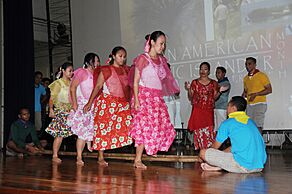 Archivo:US Navy 100525-N-1906L-006 Hospital Corpsman 2nd Class Jade Zimmerman, right, leads a troupe of tinikling dancers from U.S. Naval Hospital Guam during an Asian and Pacific American Heritage Month celebration