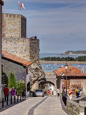 Archivo:WLM14ES - Castillo de San Vicente de la Barquera - sergio segarra