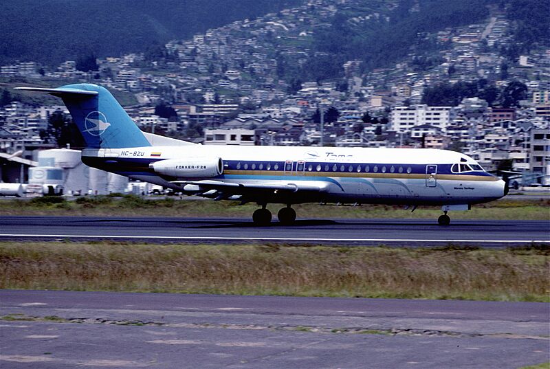 166cc - TAME Fokker F28 Fellowship 4000; HC-BZU@UIO;26.02.2002 (5157054145)