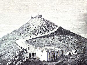 Archivo:1880-03-08, La Ilustración Española y Americana, Enlace geodésico entre los continentes europeo y africano.—(vértices españoles) (cropped) Sierra de los Filabres (Almería).—Instalación en la Tetica de Bacares