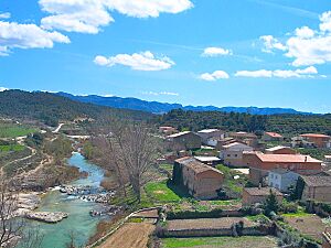 Archivo:Arenys de Lledó i el riu Algars - panoramio