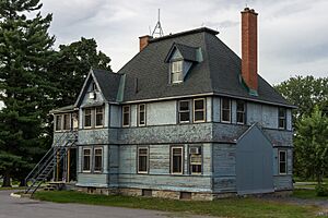 Archivo:Building 54 CEF Ottawa