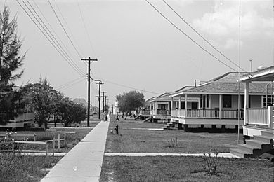 Archivo:BurrwoodCottages1938