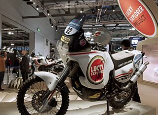 Cagiva elefant Dakar.jpg