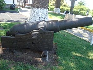Archivo:Canon Armstrong de la Esmeralda2