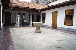 Archivo:Casa natal de El Libertador 01