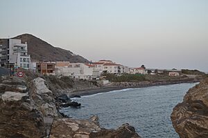 Archivo:Casarones
