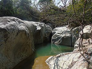 Archivo:Charco las Piedras Piscina de los Indios (río Dormilón) San Luis Antioquia