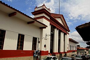 Archivo:Escuela C. Rebsamen, Xalapa.