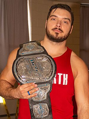 Archivo:Ethan Page, 2019