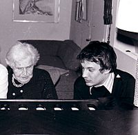 Germaine Tailleferre et Mario Hacquard 1.jpg