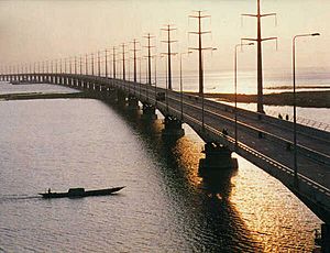 Archivo:Jamuna Bridge