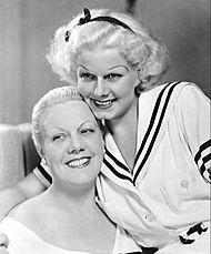 Archivo:Jean Harlow and mother 1934