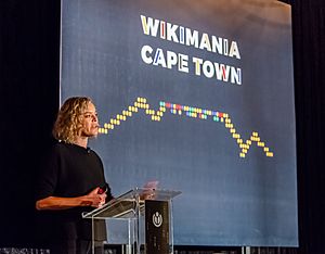 Archivo:Katherine Maher, Wikimania, Ciudad del Cabo, Sudáfrica, 2018-07-19, DD 14