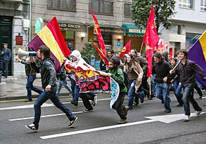 Archivo:Manifestación en Oviedo