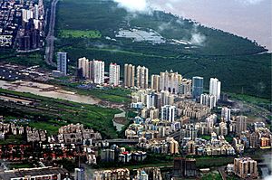 Archivo:Navi Mumbai Skyline