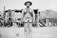 Archivo:Pancho Villa bandolier