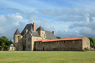 Saint-Sulpice-le-Verdon - Chateau de la Chabotterie 03.jpg