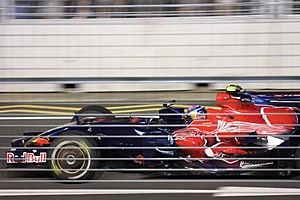 Archivo:Sebastian Vettel 2008 Singapore