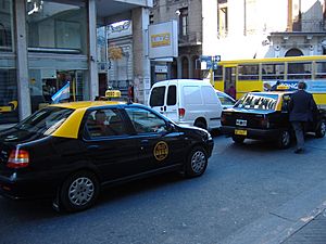 Archivo:Taxis Rosario 1