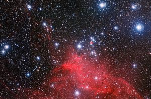 Archivo:The star cluster NGC 3572 and its dramatic surroundings