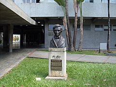 UCV 2015-004 Francisco Narváez, Busto del Dr. José María Vargas