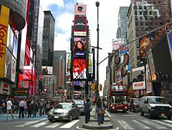 Archivo:4.29.11TimesSquareByLuigiNovi2