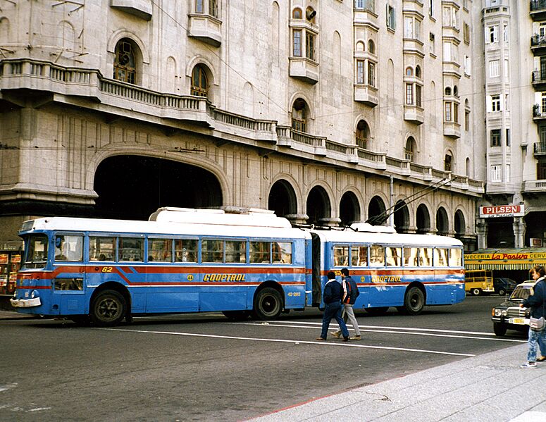 Articulated trolley. -Analog photo- (530782922)