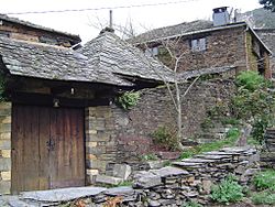 Casa O crego, Vilaquinte, Cervantes. Galiza.jpg