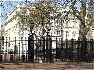 Archivo:Clarence House royal residence