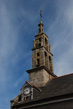 Clocher-Eglise de Kernouës 29.JPG
