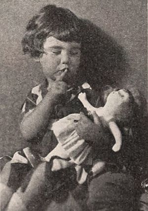 Archivo:Diana Serra Cary - Jun 1922 EH