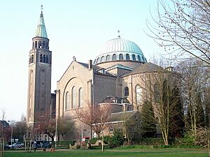 Archivo:Edegem Basiliek2