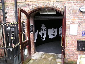 Archivo:Entrance to The Beatles Story - Liverpool