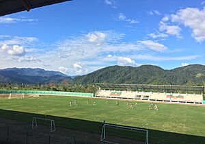 Archivo:Estadio Municipal Yantzaza 2