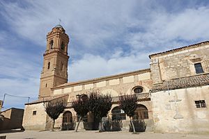 Archivo:Iglesia de la Asunción, Castronuevo 01