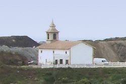 Archivo:Iglesia de la Sagrada Familia, en Las Herrerías (Almería)