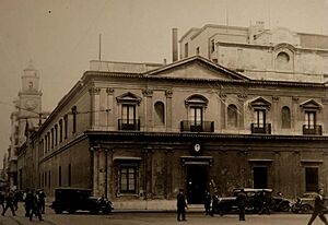 Archivo:Manzana de las Luces (años '20)